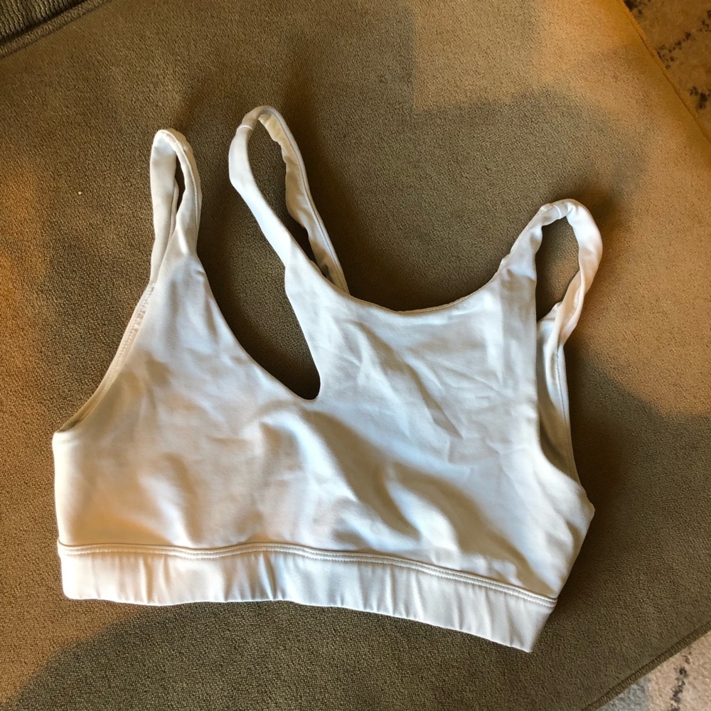 Alo YOGA Peak Bra - white